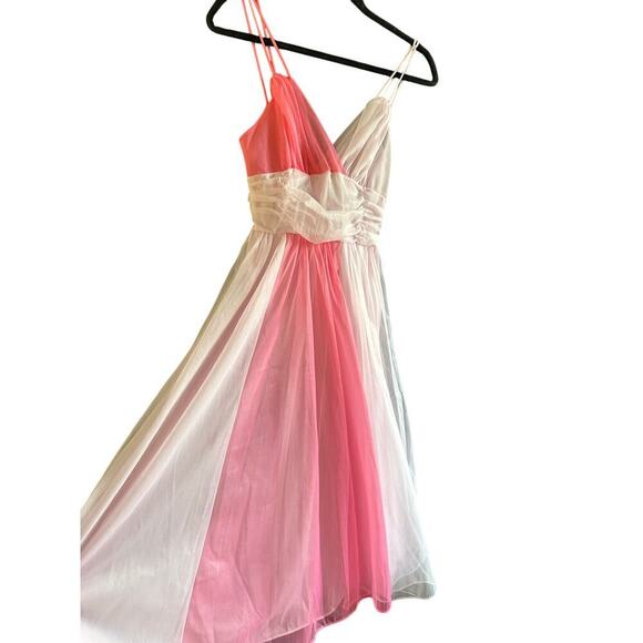 Vintage Vanity Fair Pink V-Neckline Sleeveless Nightgown Size 32 - Picture 8 of 12